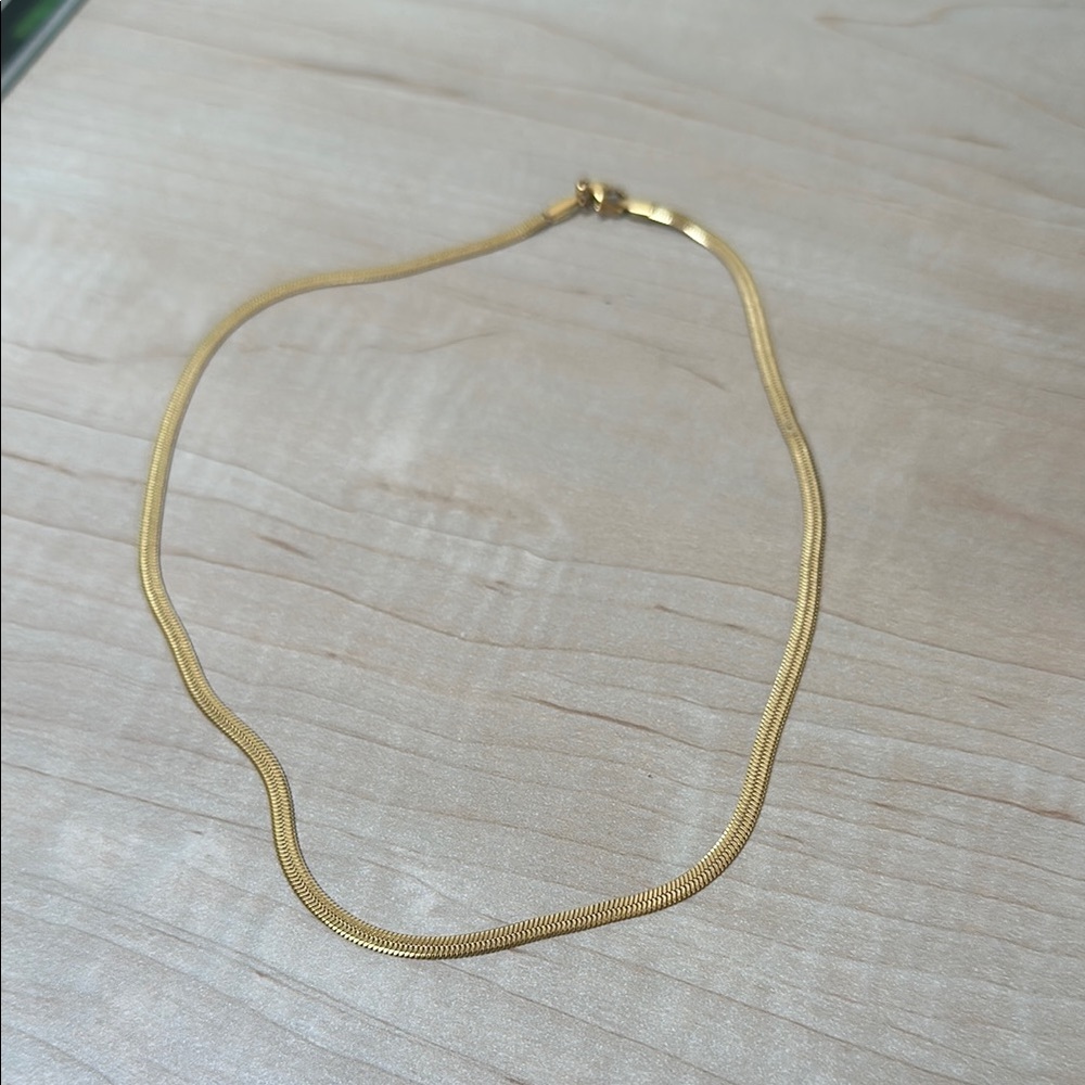 Elegant Gold Necklace